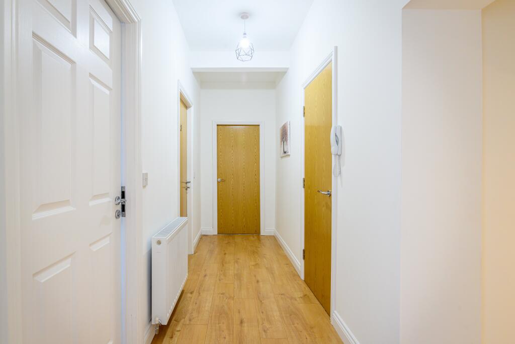 Apartment in Newcastle upon Tyne - View 4