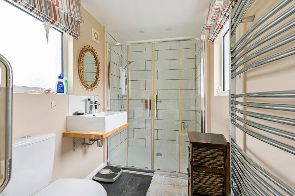 Clearmount Drive, Charing, Ashford, Kent, TN27 photo 4