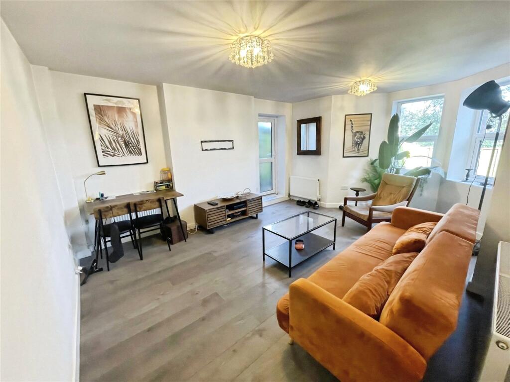 London Road, St. Leonards-on-Sea, East Sussex, TN37 photo 3