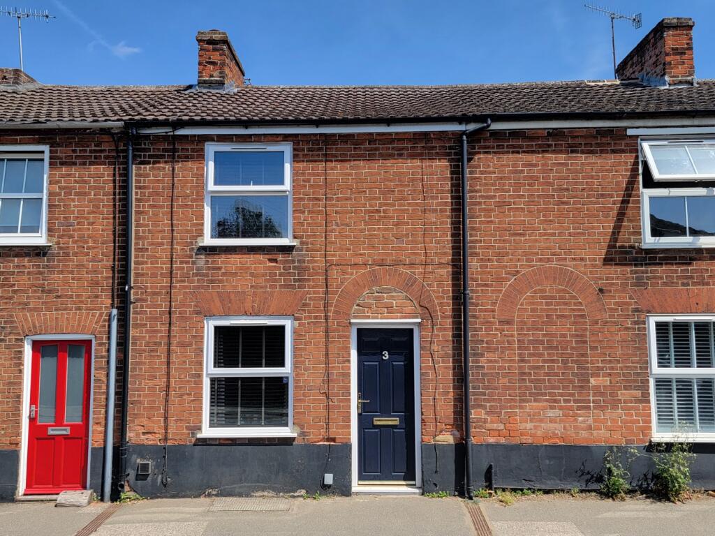2-bed terraced on High Street, Sproughton, Suffolk, £180,000