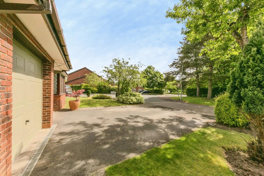 Churton Close, NORTHWICH photo 4