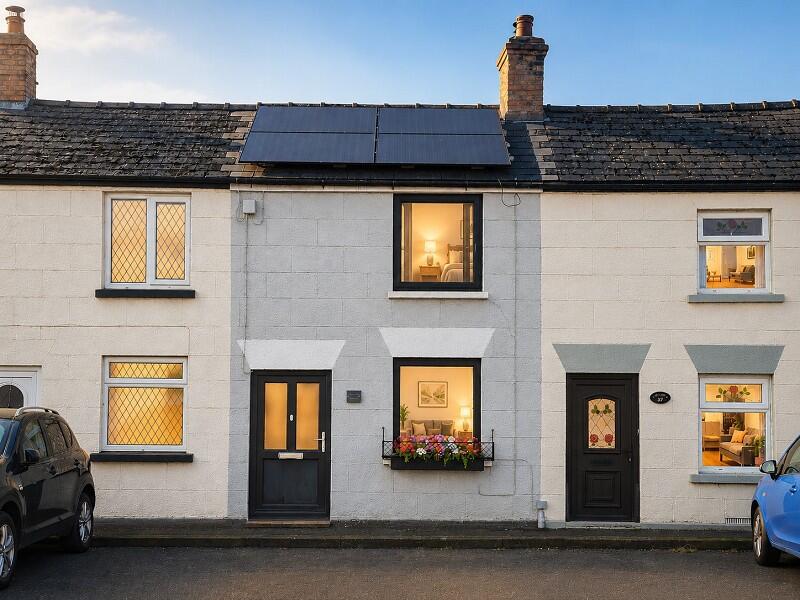 Main image of property: 35 High Street, Aylburton, Lydney, Gloucestershire, GL15 6BZ