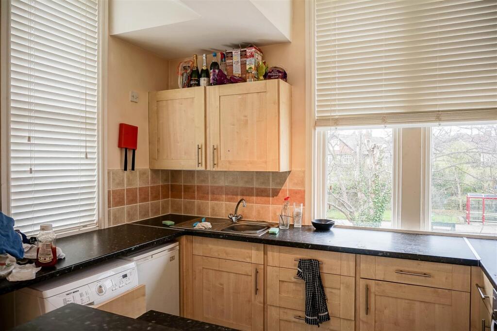 Apartment in Leeds - View 5
