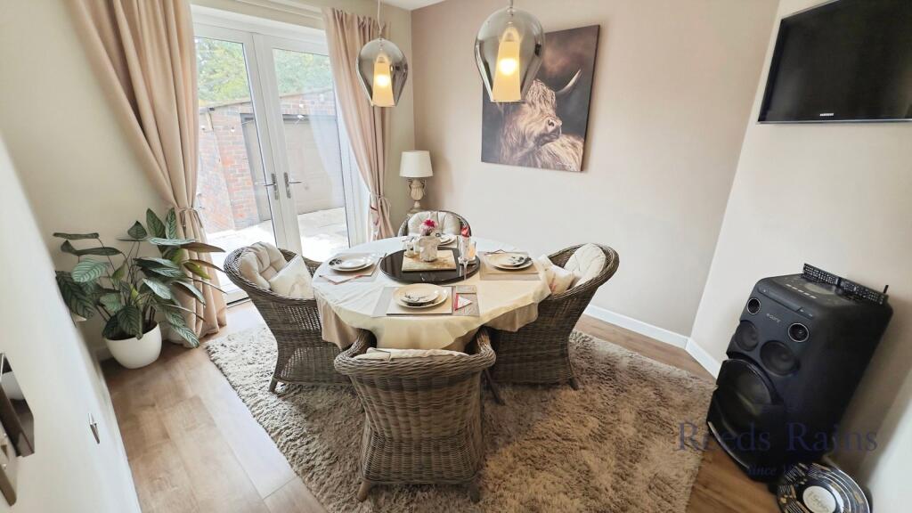 House in Stoke-on-Trent - View 3