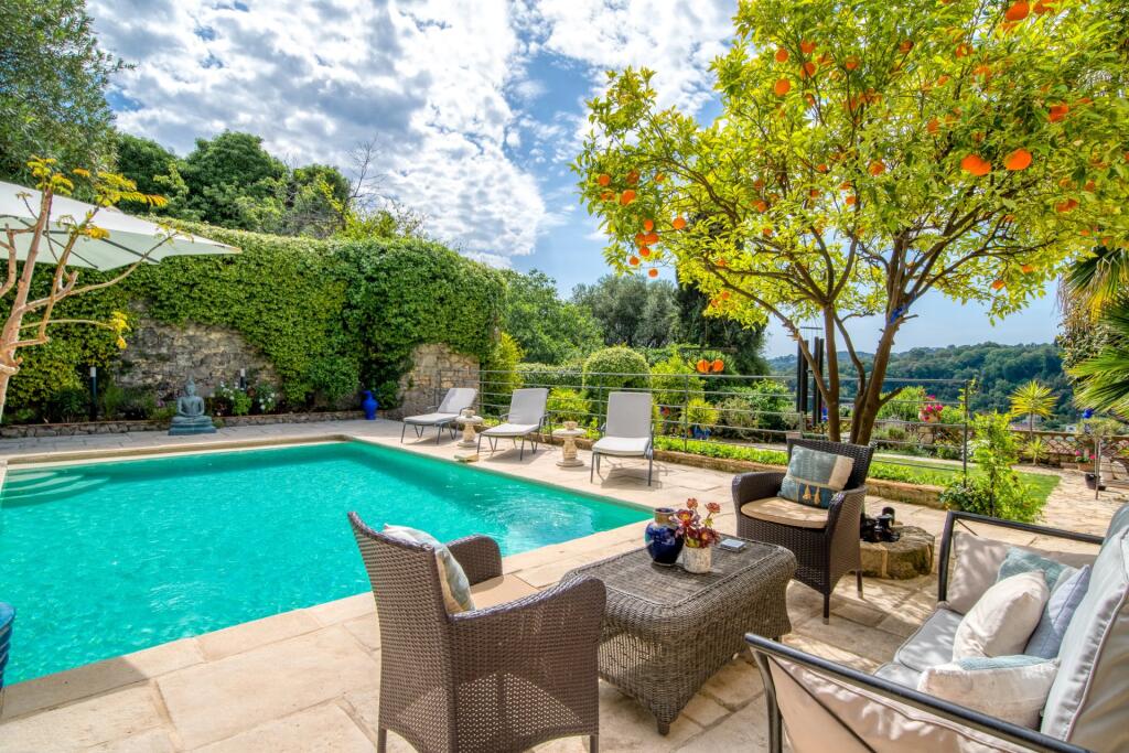 Main image of property: Provence-Alps-Cote d`Azur, Alpes-Maritimes, Biot