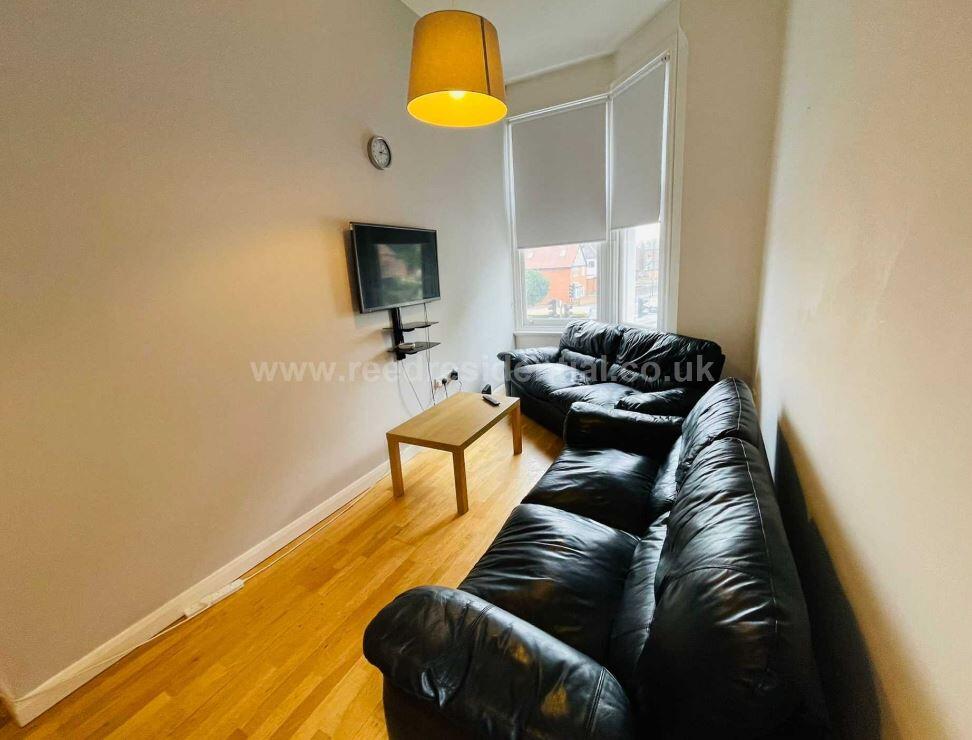 b Derby Road, Lenton, East Midlands, NG7