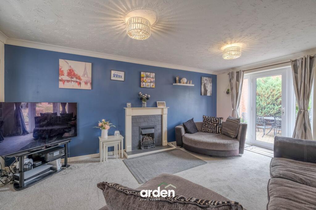 Turnpike Lane, Redditch, B97 photo 2