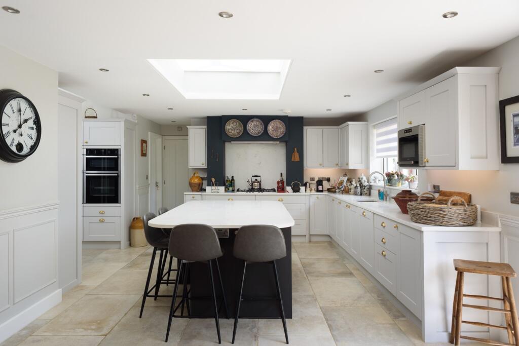 House in Tonbridge - More