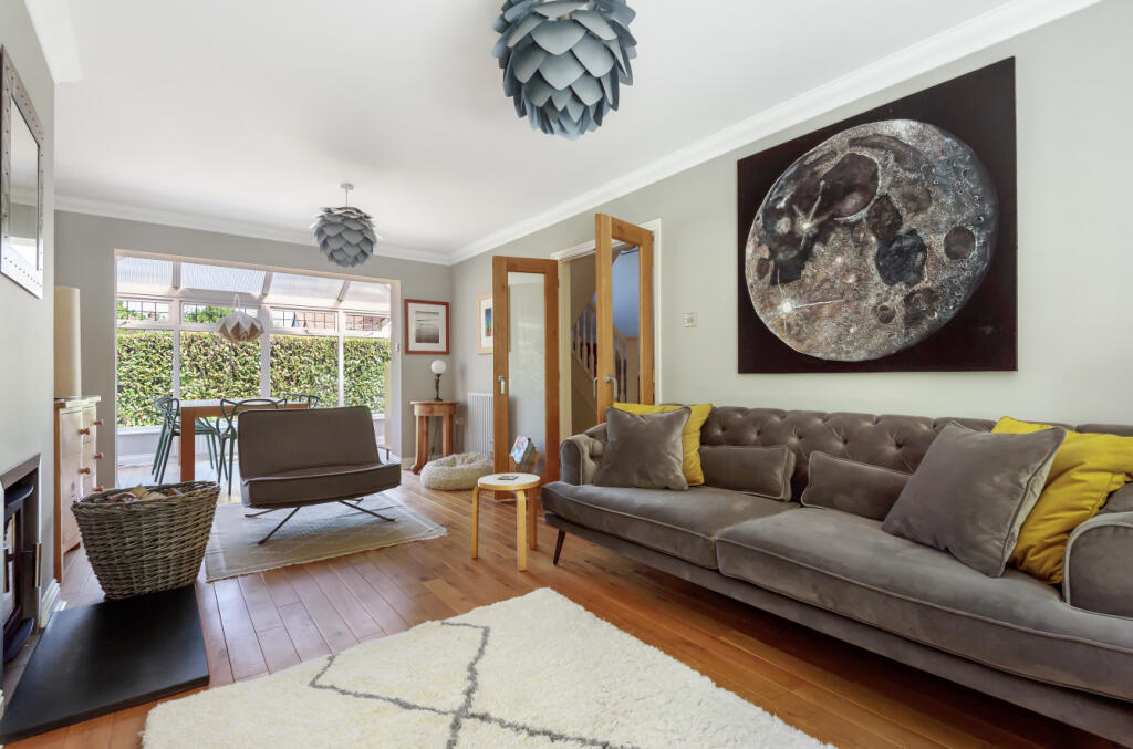 House in Haslemere - View 3