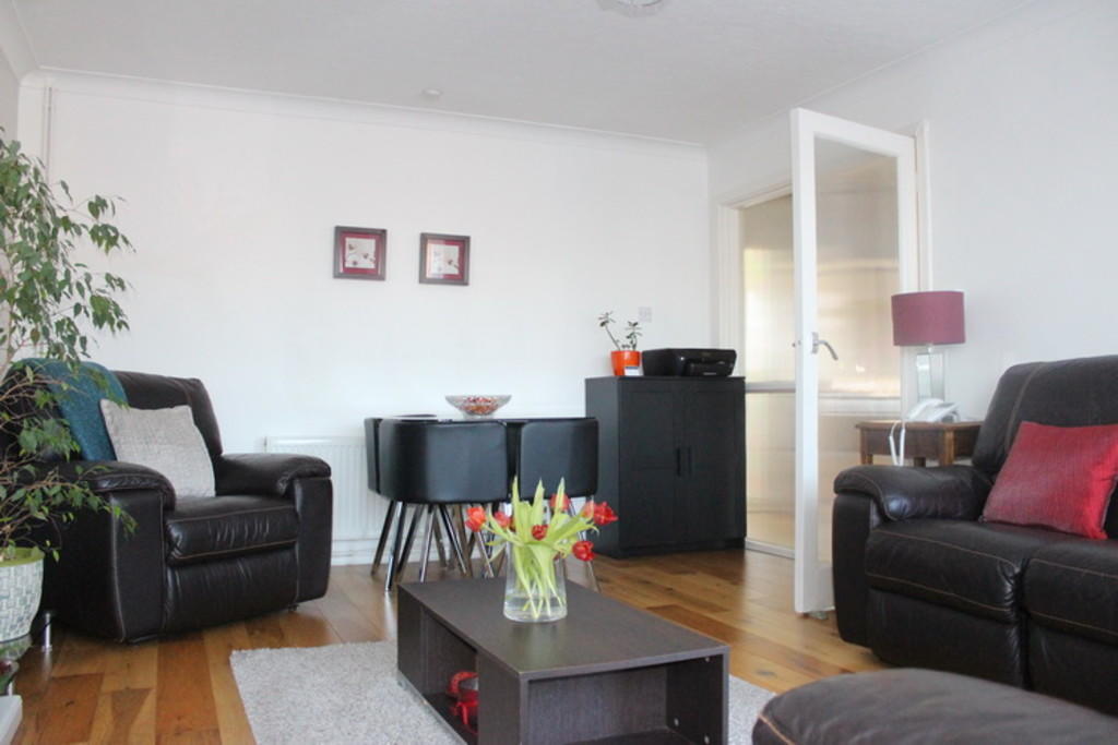 Apartment in Harrow - View 5