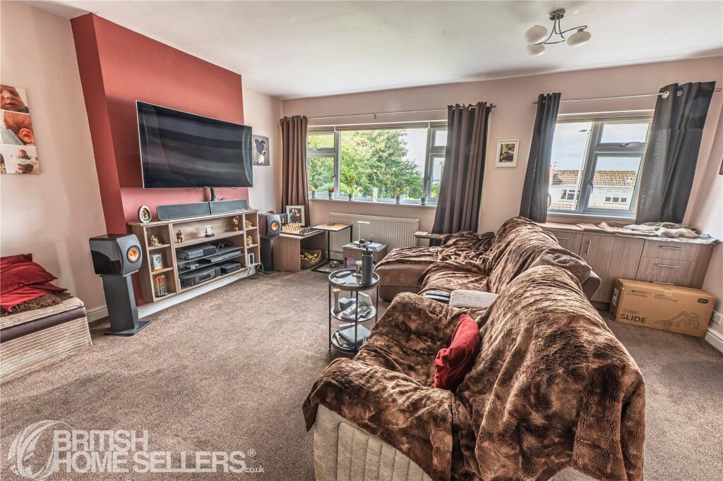 The Mall, Stalybridge, Greater Manchester, SK15 photo 4