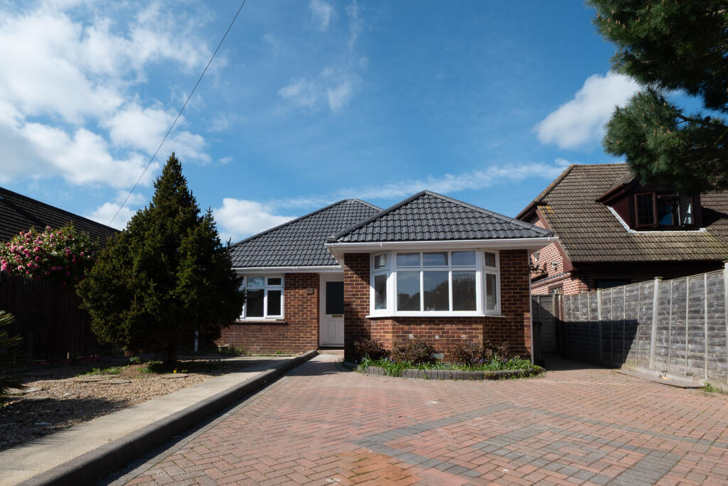 Main image of property: Yew Tree Close, Fair Oak, SO50