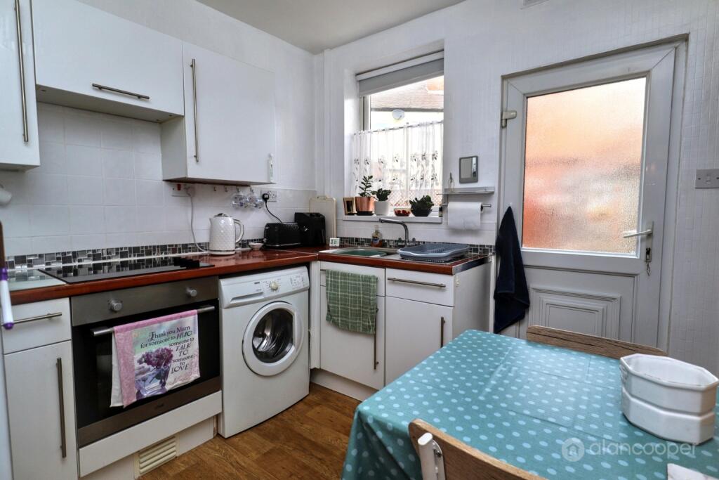 House in Nuneaton and Bedworth, Abbey Green - View 5
