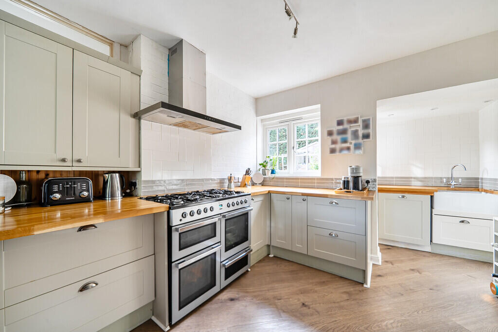 House in Redhill - More