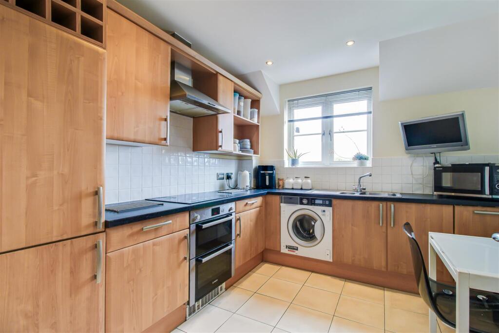 Apartment in Wakefield - View 2