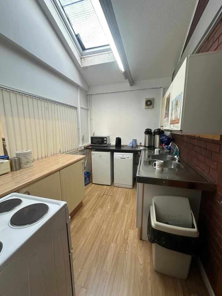 30 Nisbet St - 012.jpg