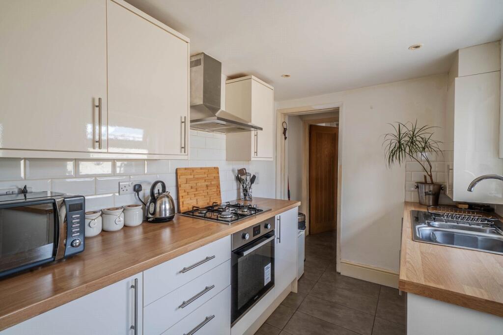 House in Milton Keynes, Central Bletchley, Bletchley and Fenny Stratford - View 3