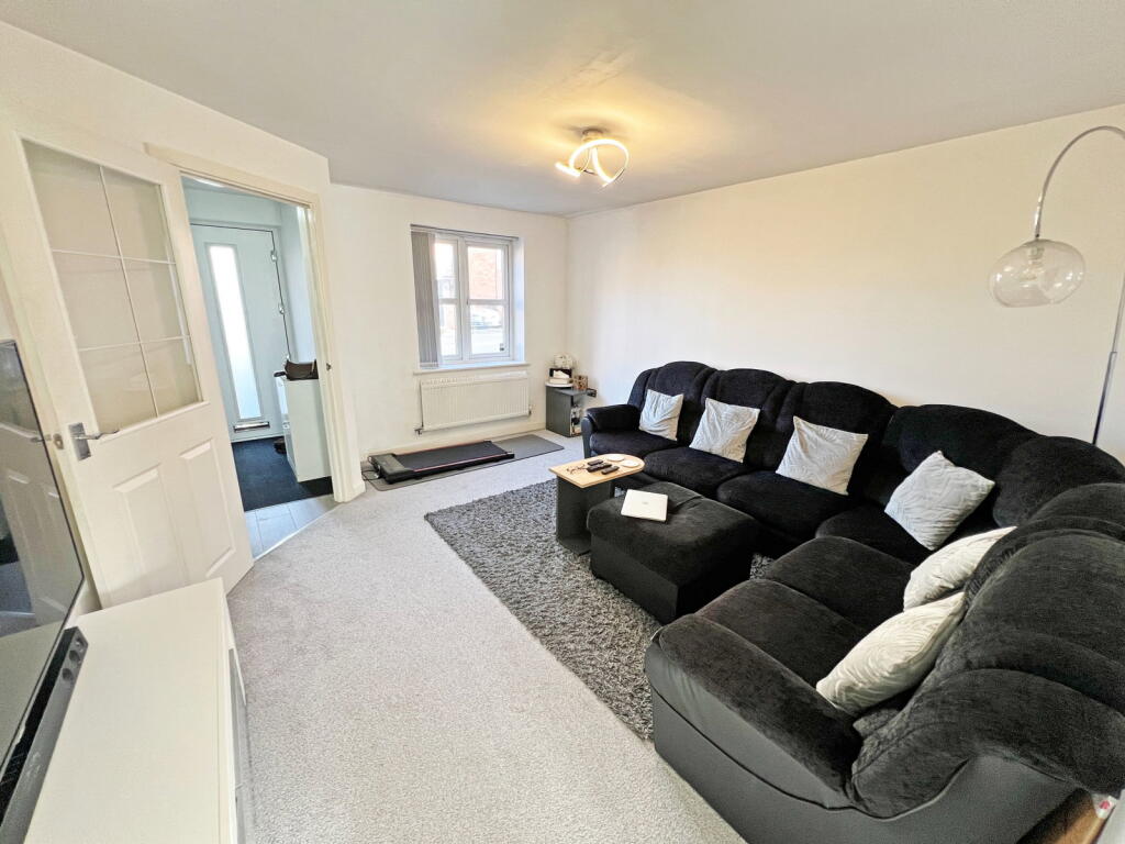 Wye Close, Leicester, Leicestershire, LE4 9AZ photo 3