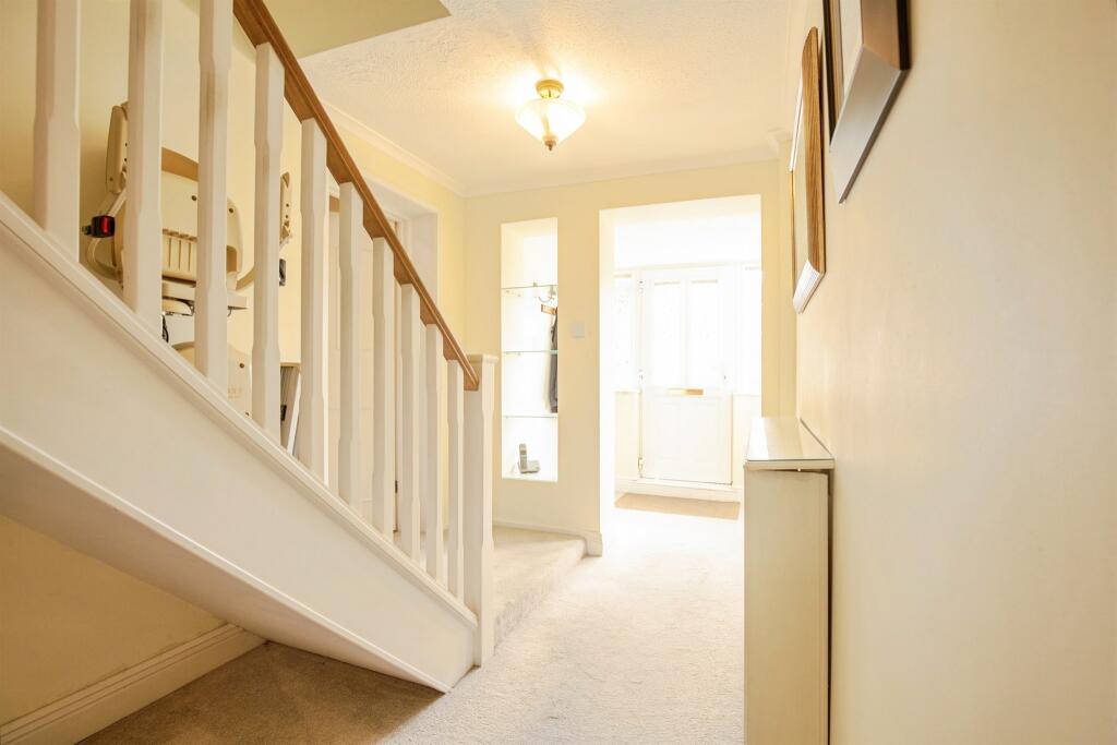 House in Burgess Hill, World's End - View 5