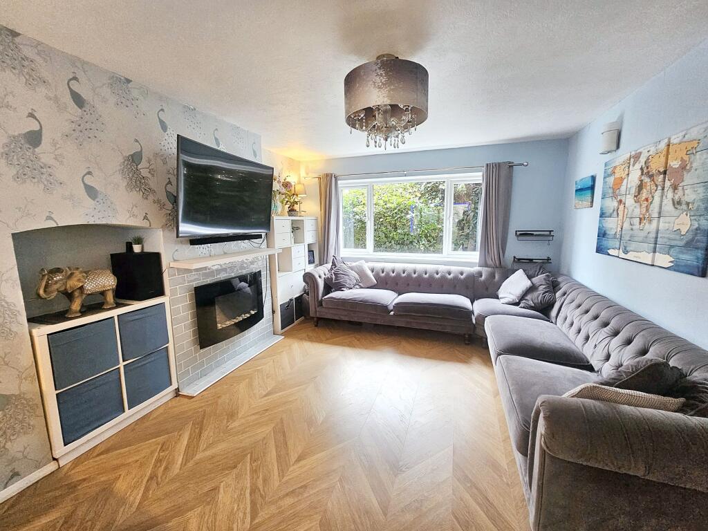 House in East Grinstead, Ashurst Wood - View 4