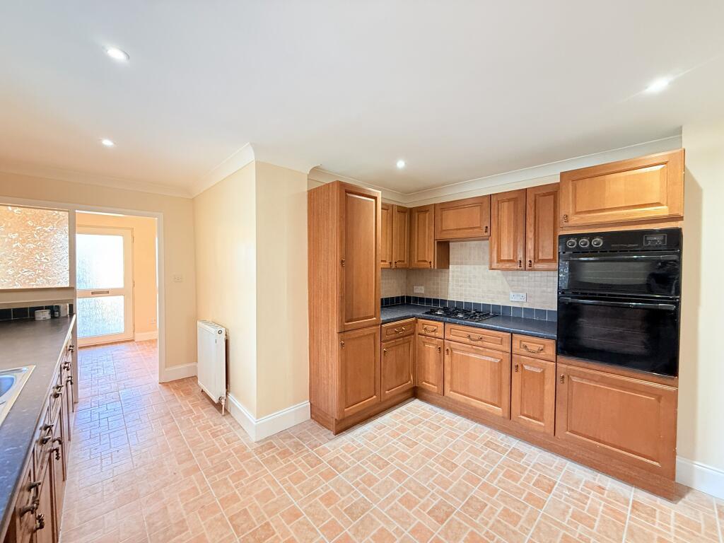 House in Thurrock, Essex - View 5