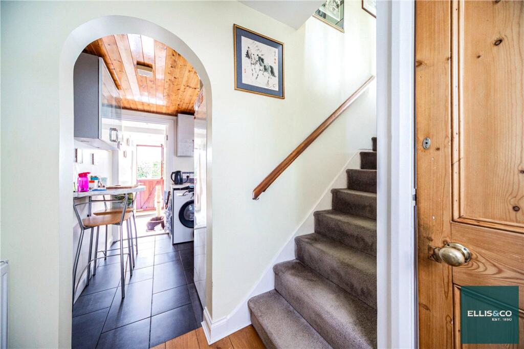 Creswick Walk, Hampstead Garden Suburb, NW11 photo 4