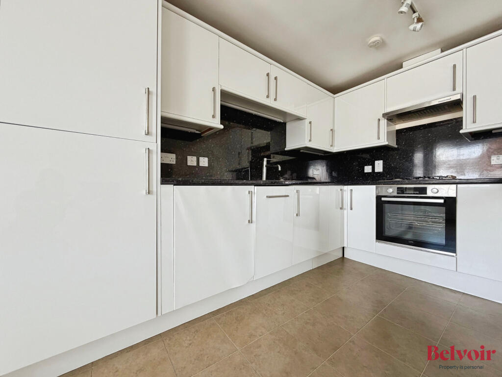 Apartment in Gloucester - View 2