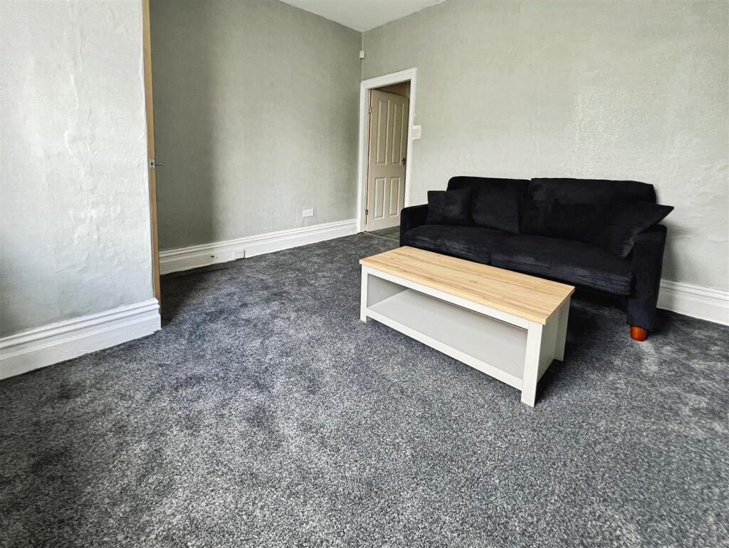 Hatfield Road, Bradford, BD2 4QX photo 3
