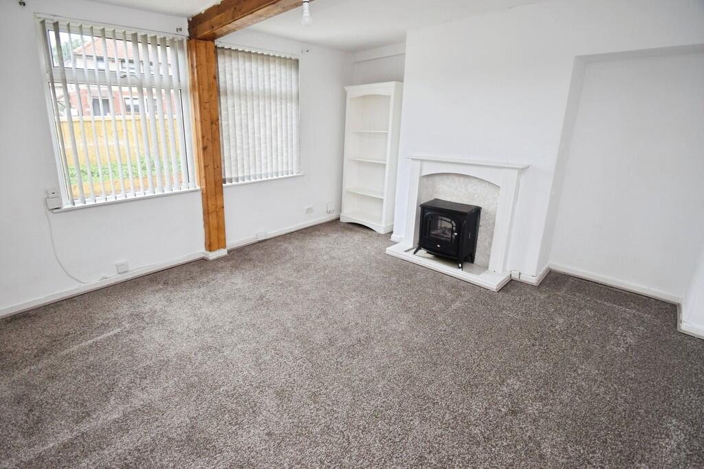 House in Bradford, West Yorkshire - View 3