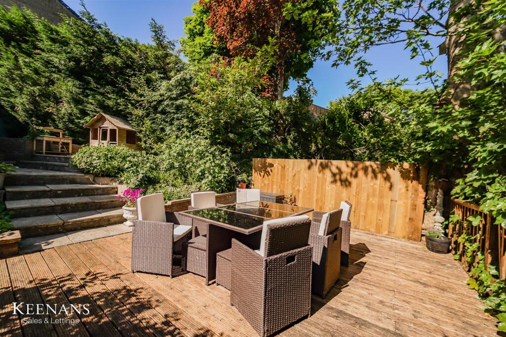 Additional image 43 of Barn Field Close, Colne