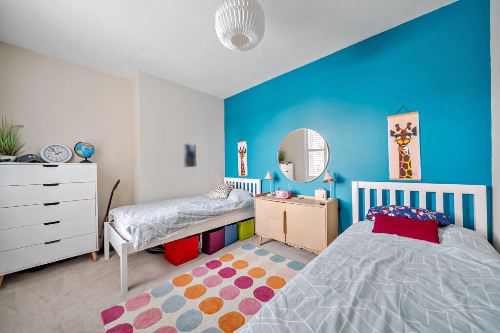 Apartment in Guildford - More