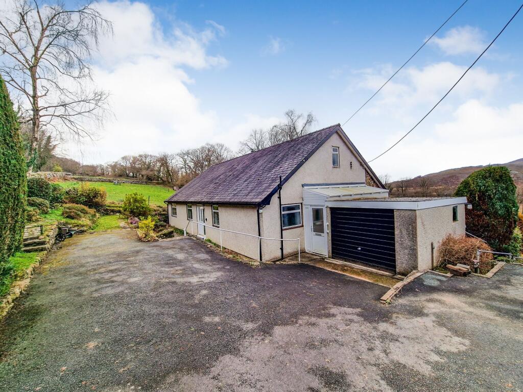 Main image of property: Llys Cerdd, Arthog