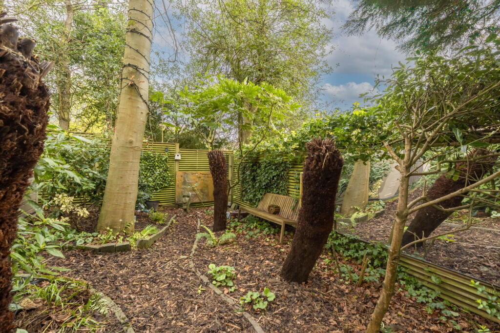 Additional image 58 of Merriemont Drive, Barnt Green, Birmingham, B45 8QZ