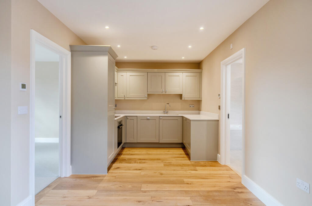 Apartment in Test Valley, West Wellow - More