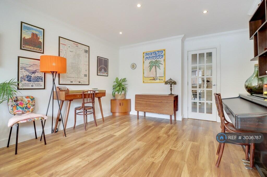 Apartment in London - View 5