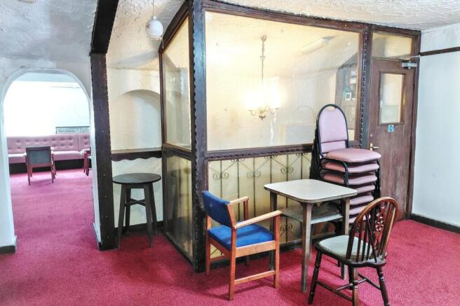 Abercarn Constitutional Club, Station Yd, Bridge Street, Abercarn, Newport, NP11 4SE