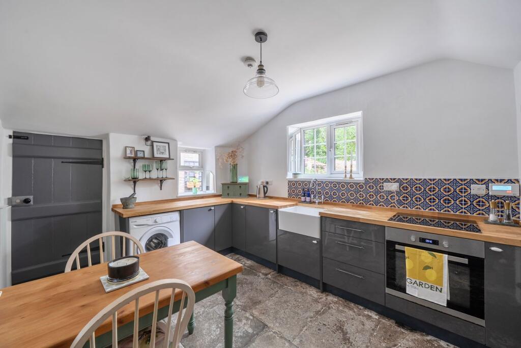 Commercial Road, Shepton Mallet, BA4 - View 4
