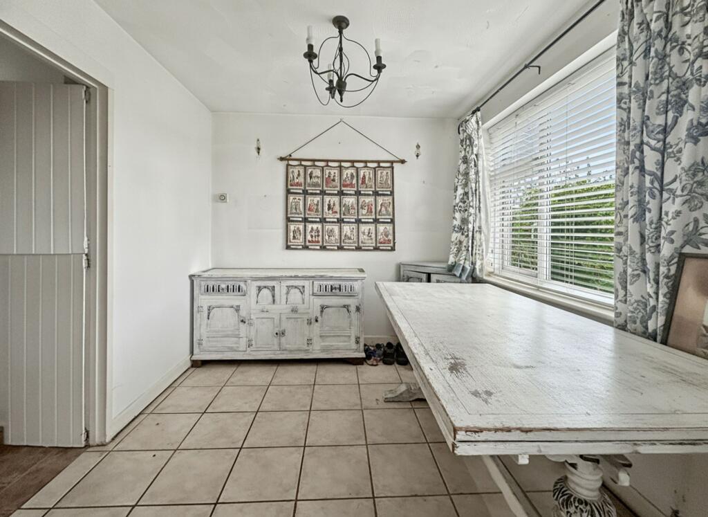Hoddern Avenue, Peacehaven, BN10 7JB photo 4