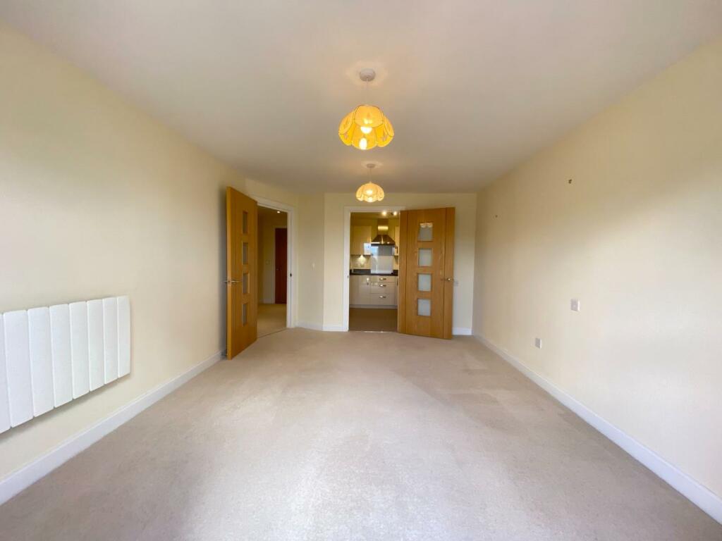 Springfield Close, Stratford-upon-Avon photo 4