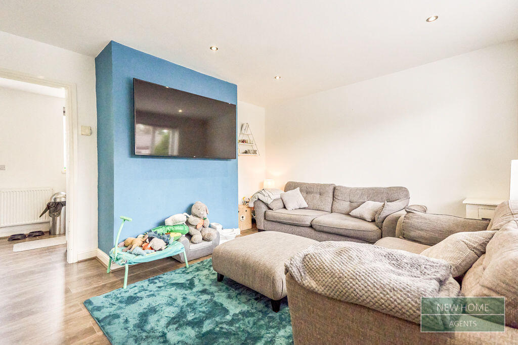 House in Salford, Greater Manchester - More