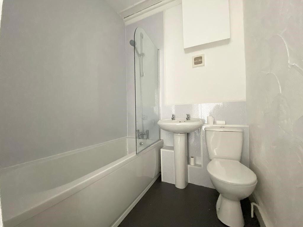 54, Emma Place, Plymouth, PL1 3QU photo 2