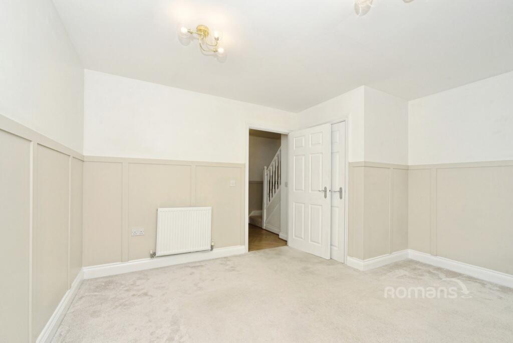 House in Swindon, Haydon Wick - View 4