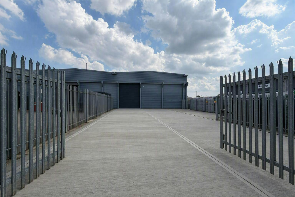 External U7 HW Yard.png