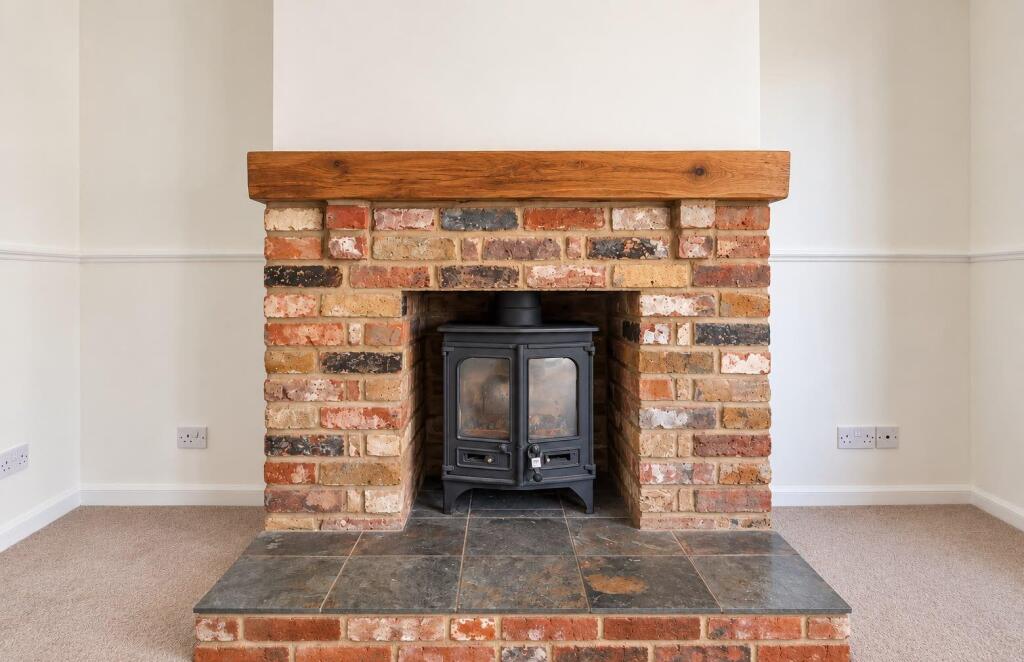 House in Hart, Church Crookham - View 4