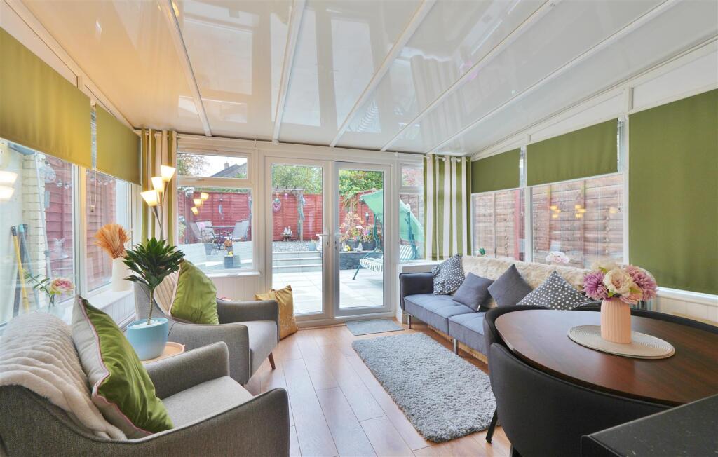 House in Slough - View 4