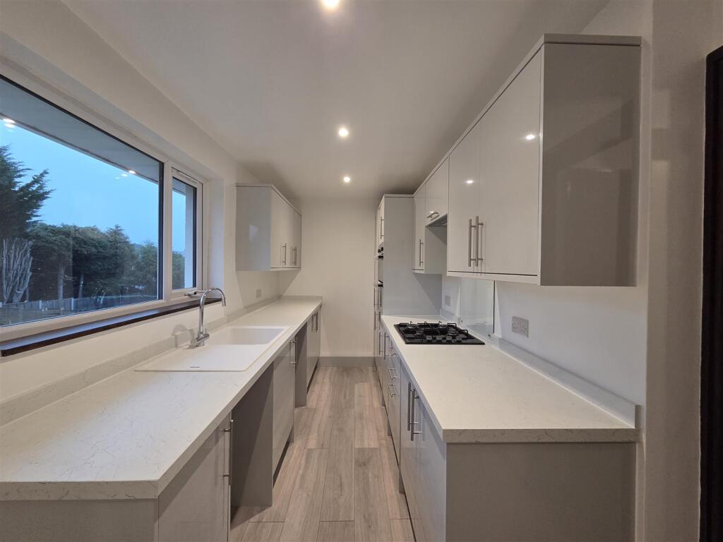 Apartment in Taunton - View 2