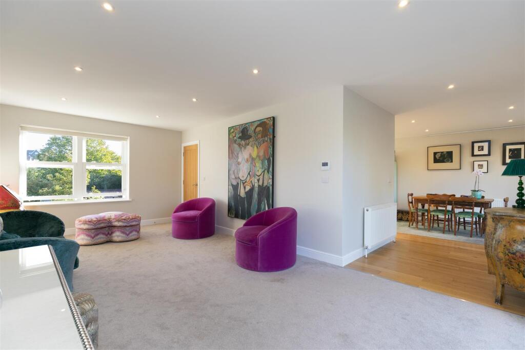 House in Tonbridge - View 4