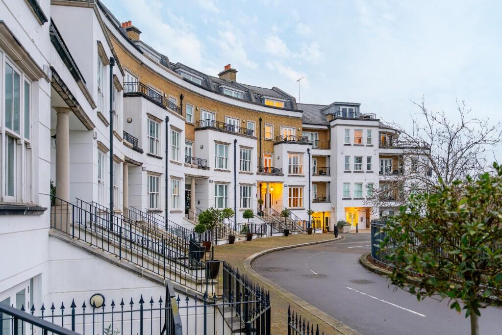 Main image of property: Imperial Crescent, Imperial Wharf, London, SW6