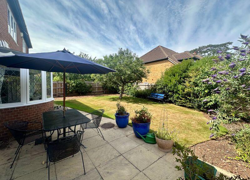 Parrys Grove | Stoke Bishop photo 2
