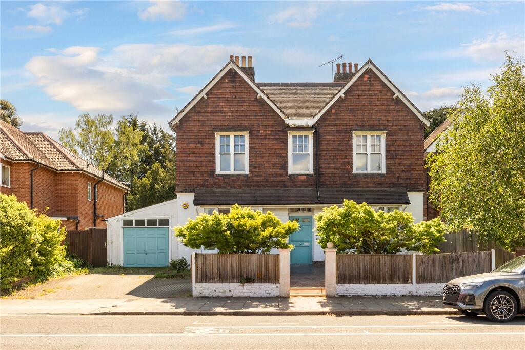 Main image of property: Upper Richmond Road West, East Sheen, London, TW10